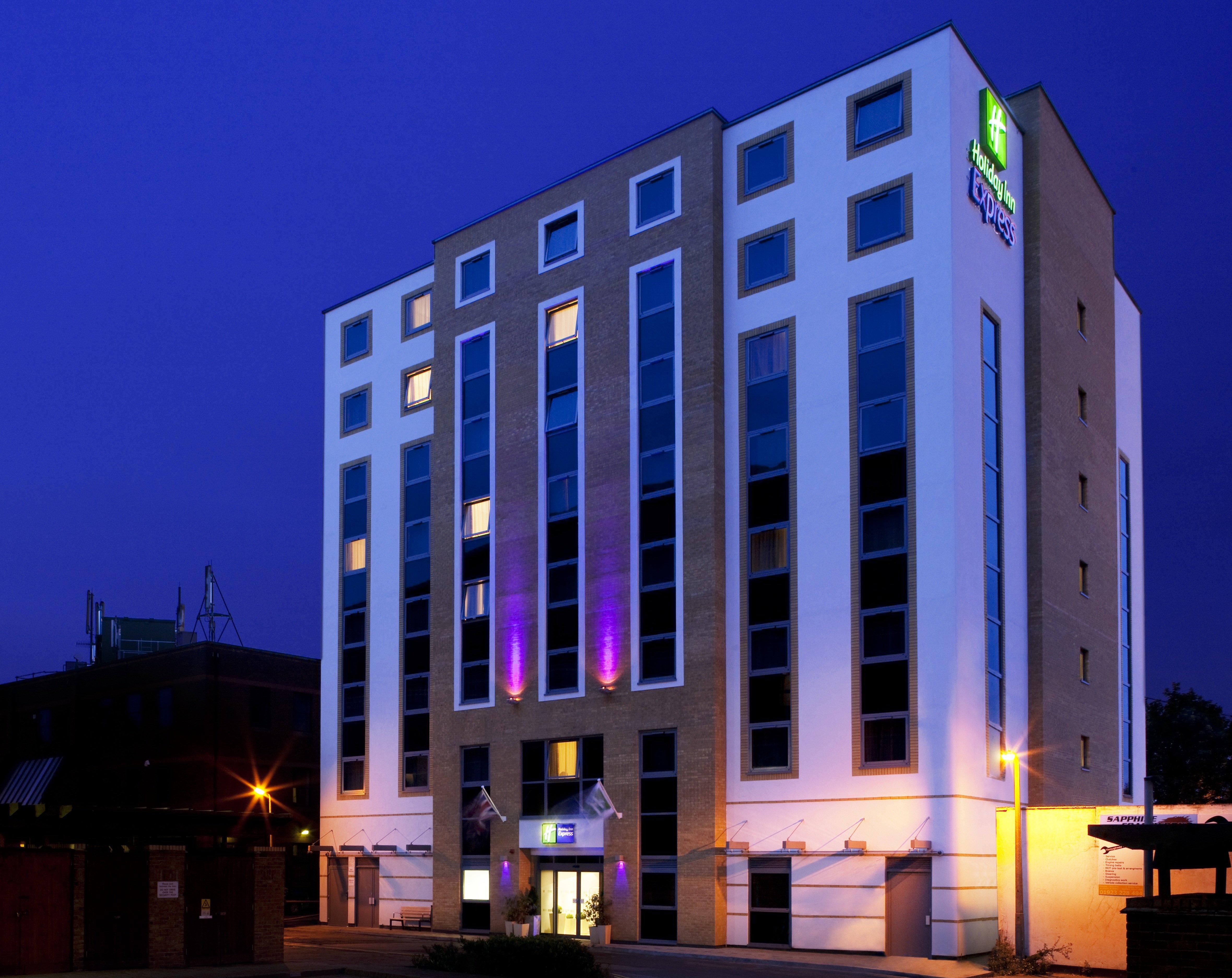 Holiday Inn Express London - Watford Junction By Ihg Buitenkant foto
